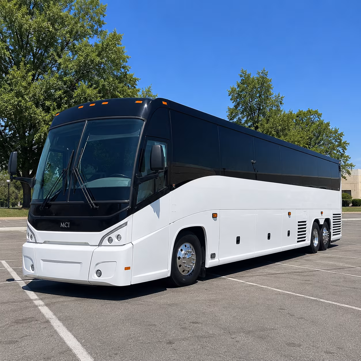 run executive shuttles between sav airport and savannah s corporate campuses